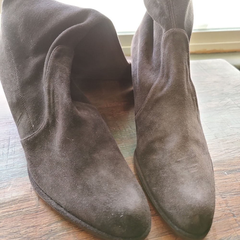 Stuart Weitzman Chocolate Brown Suede Knee Boots - Picture 2 of 6